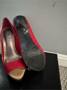 BCBG Red Open-Toe Wedge Heels with Gold Platform Accent
